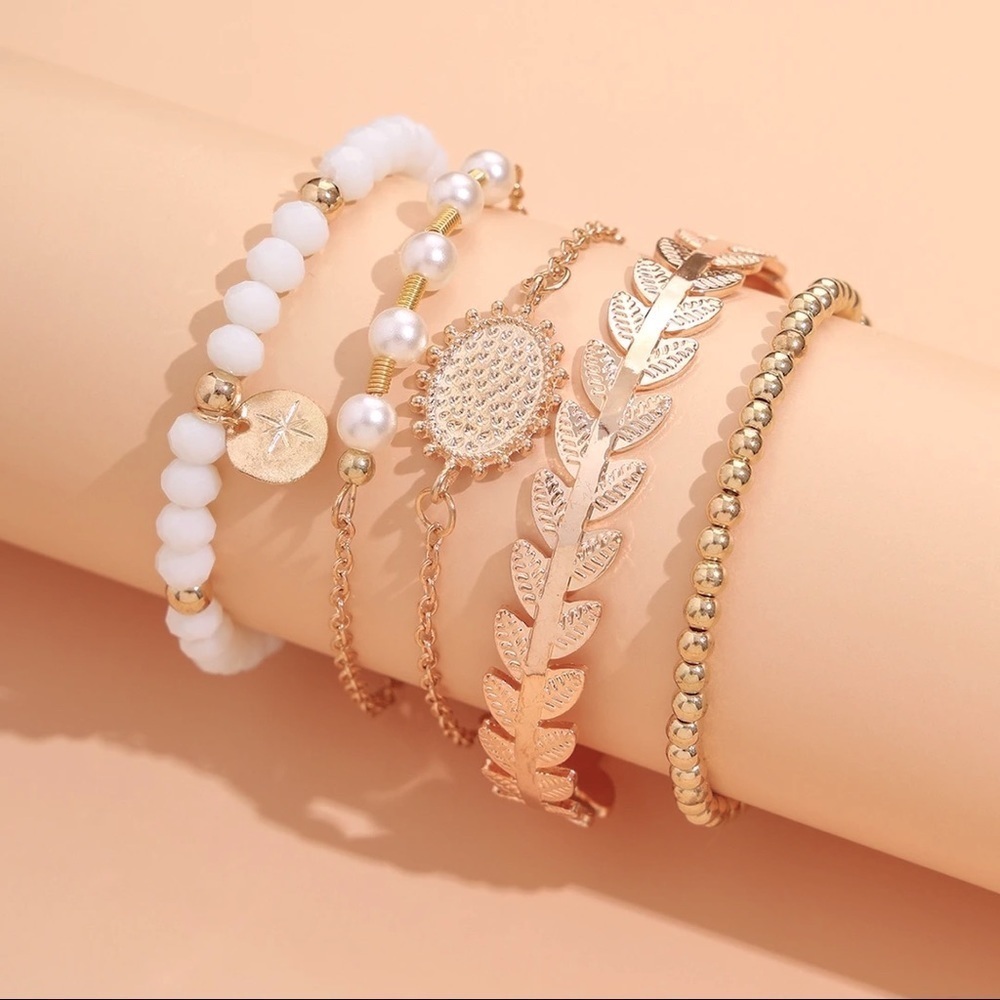 🆕 Luna Assorted Chic Bracelet Set - Picture 2 of 3